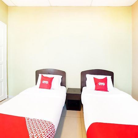 โอโย 89573 โฮเต็ล ลี วิว Hotel เมอร์ซิง ภายนอก รูปภาพ