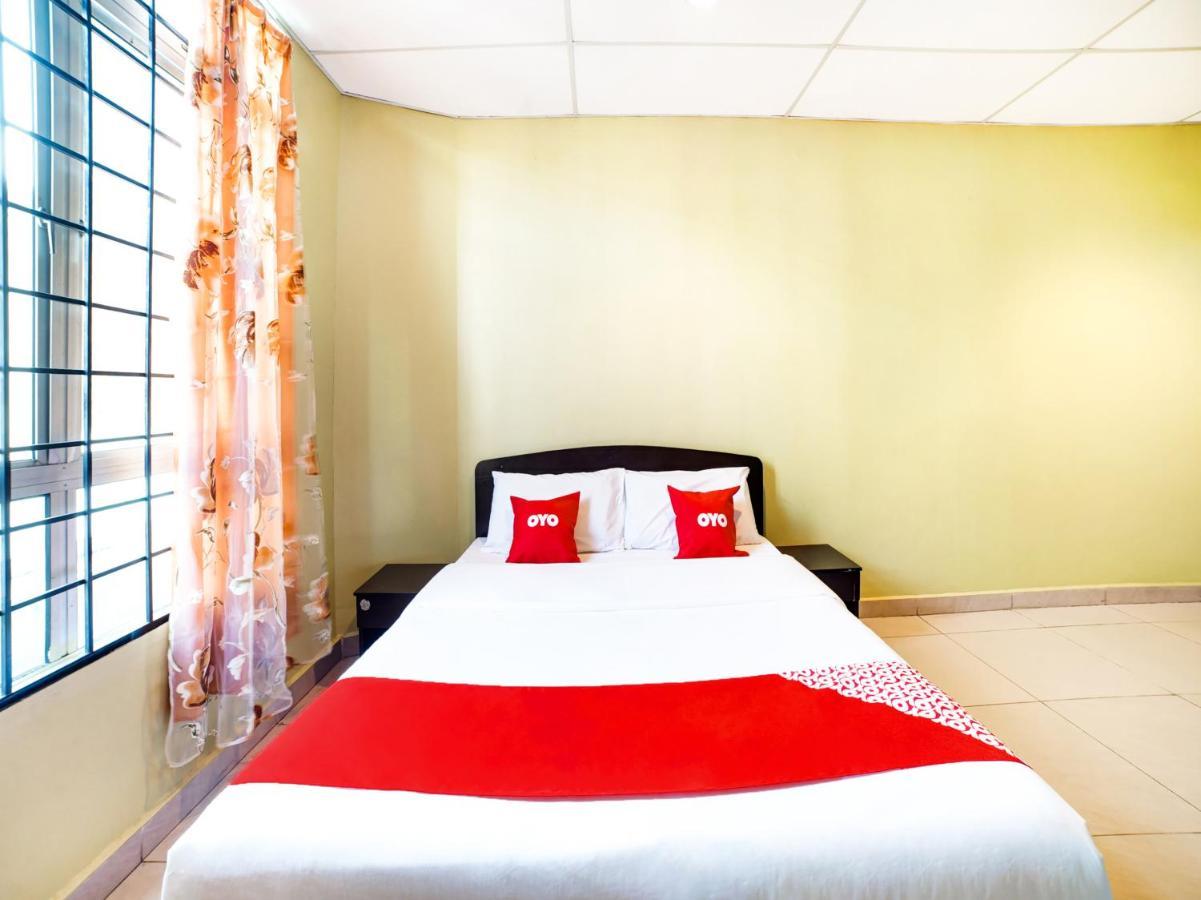 โอโย 89573 โฮเต็ล ลี วิว Hotel เมอร์ซิง ภายนอก รูปภาพ