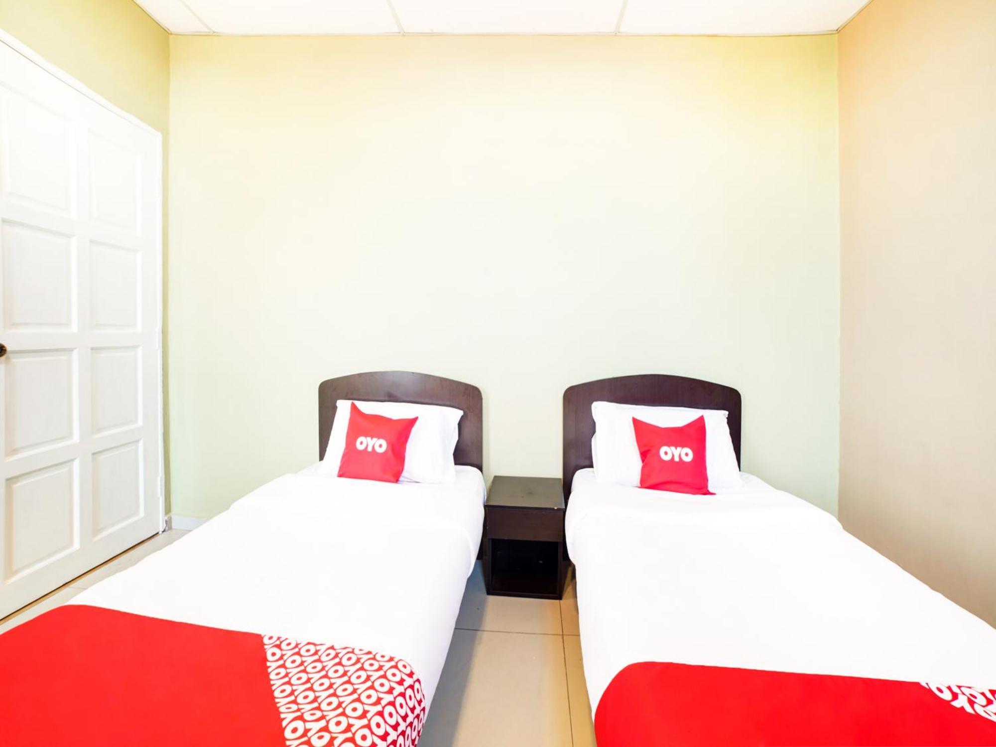 โอโย 89573 โฮเต็ล ลี วิว Hotel เมอร์ซิง ภายนอก รูปภาพ
